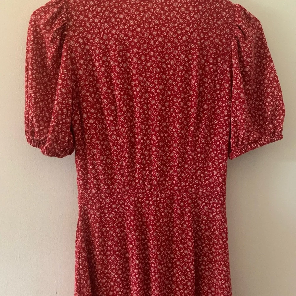 Women’s Paris Altelier Red Floral Women's Dress size 0